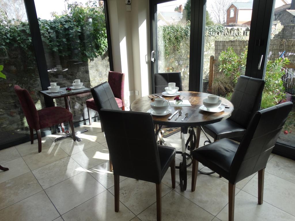 Number One Hundred Bed And Breakfast Cardiff Eksteriør bilde