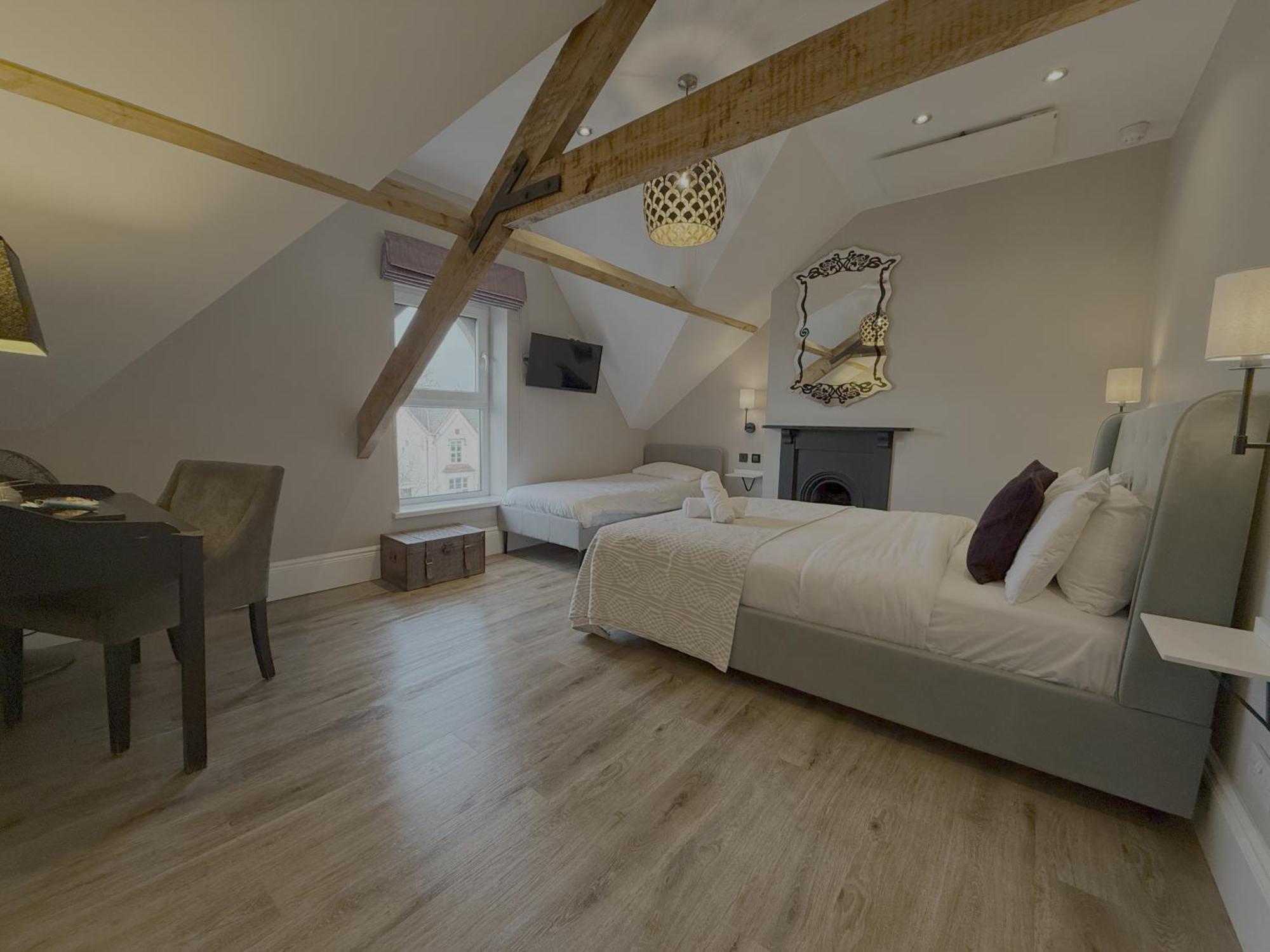 Number One Hundred Bed And Breakfast Cardiff Eksteriør bilde